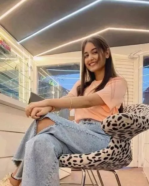 Fashionable Noida Call Girls: The Urban Trendsetter