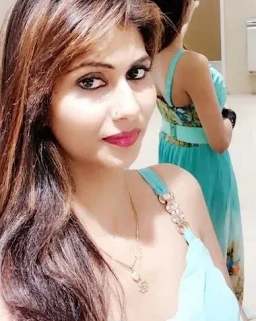 Premium Mumbai Call Girls: The Jet-Setter