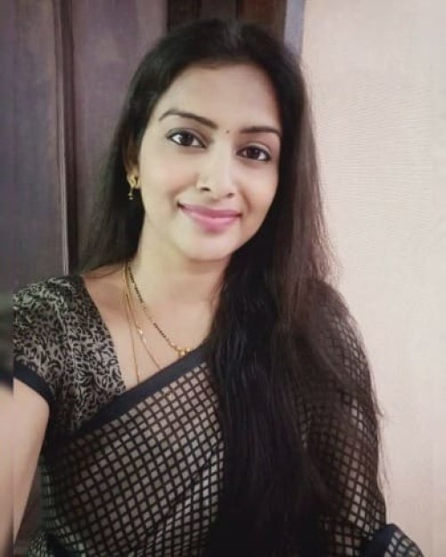 Independent Mumbai Call Girls: The Sophisticated Socialite
